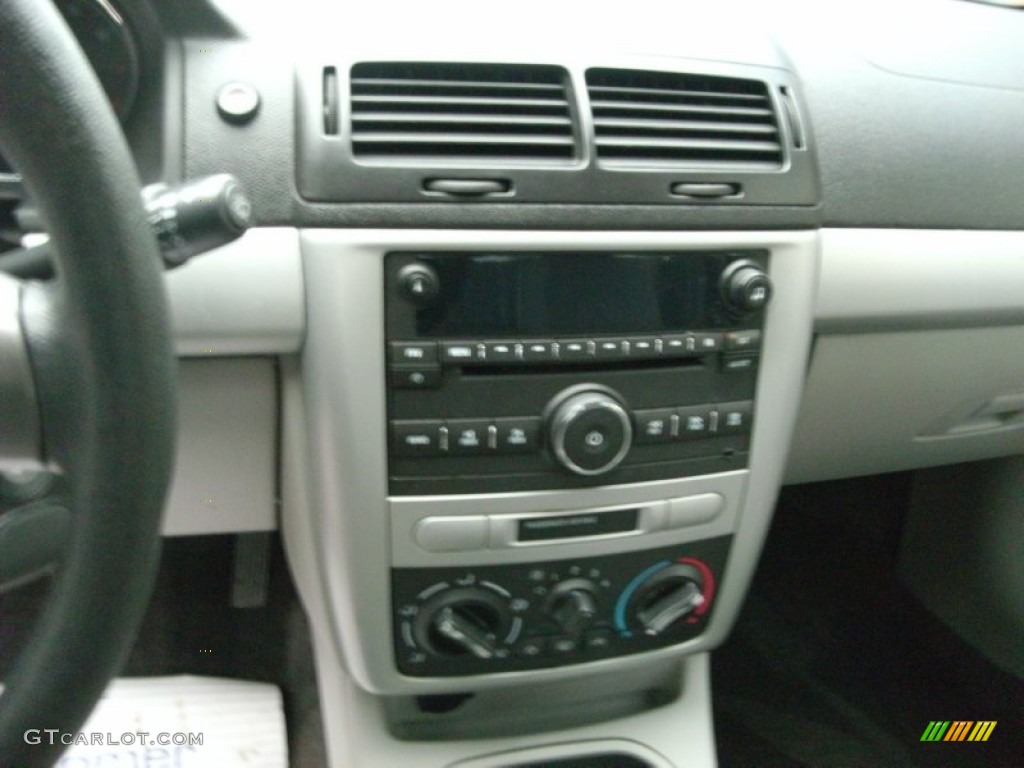2010 Cobalt LS Sedan - Silver Moss Metallic / Gray photo #9