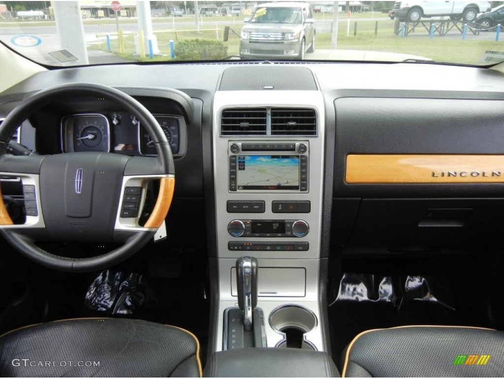 2010 Lincoln MKX FWD Charcoal Black Dashboard Photo #75984142