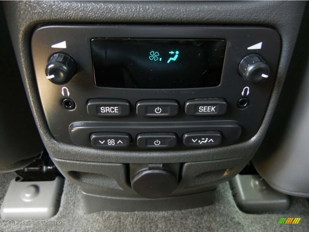 2004 GMC Envoy XUV SLT Controls Photo #75985621
