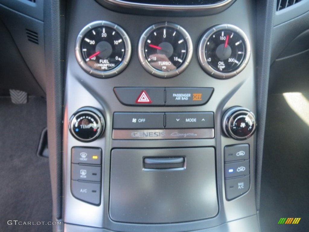 2013 Hyundai Genesis Coupe 2.0T R-Spec Controls Photo #75986167