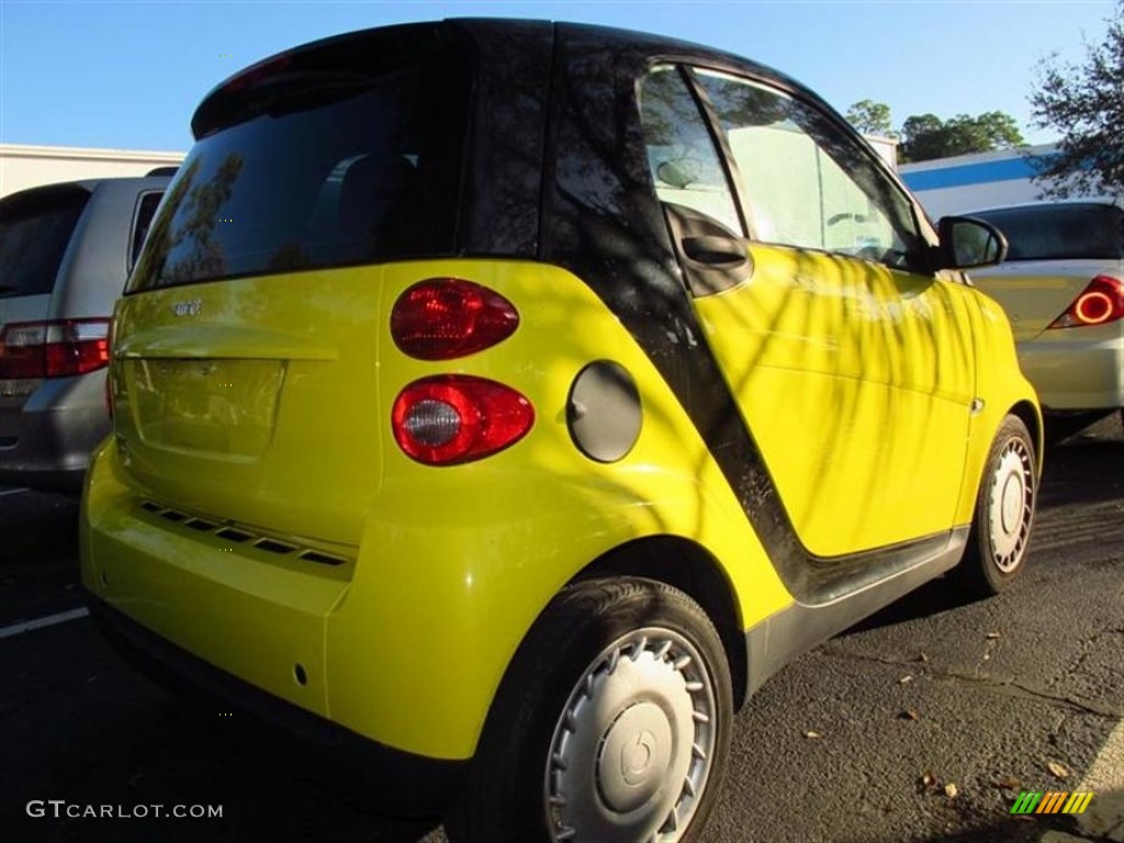 2008 fortwo pure coupe - Light Yellow / Design Black photo #3