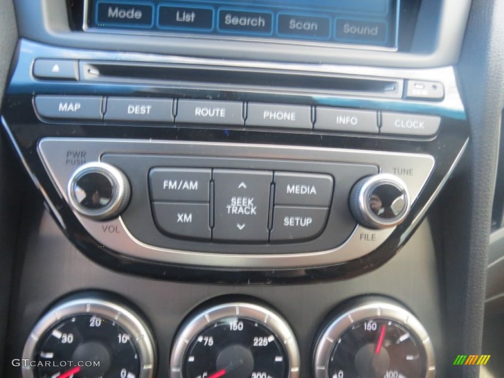 2013 Hyundai Genesis Coupe 3.8 Grand Touring Controls Photo #75986696