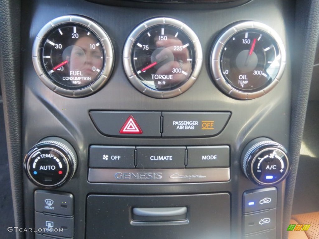 2013 Hyundai Genesis Coupe 3.8 Grand Touring Controls Photo #75986713