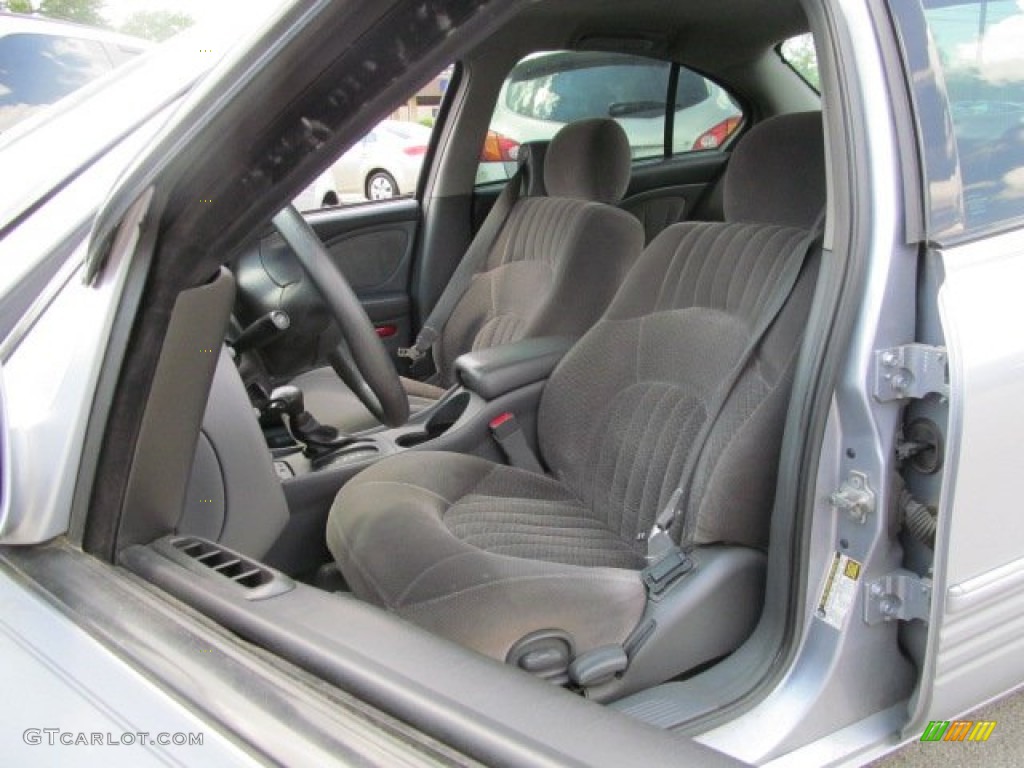 2004 Pontiac Bonneville SE Front Seat Photos