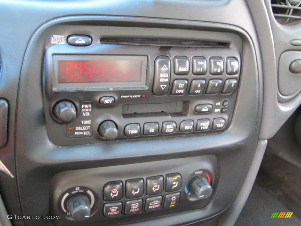 2004 Pontiac Bonneville SE Controls Photo #75987814