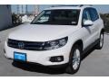 Candy White - Tiguan SE Photo No. 3
