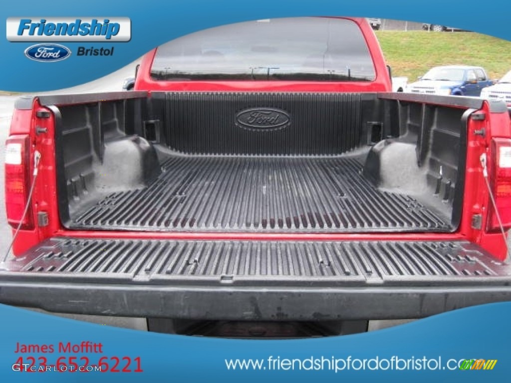 2008 F350 Super Duty XL Crew Cab 4x4 - Bright Red / Medium Stone photo #10