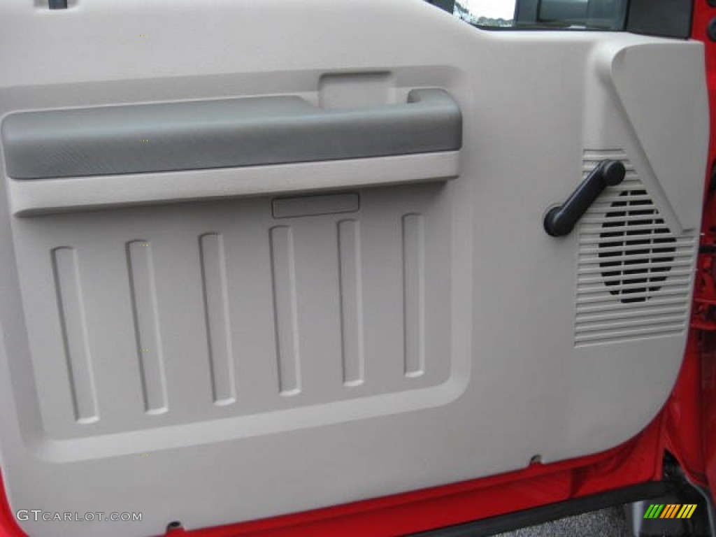 2008 F350 Super Duty XL Crew Cab 4x4 - Bright Red / Medium Stone photo #15
