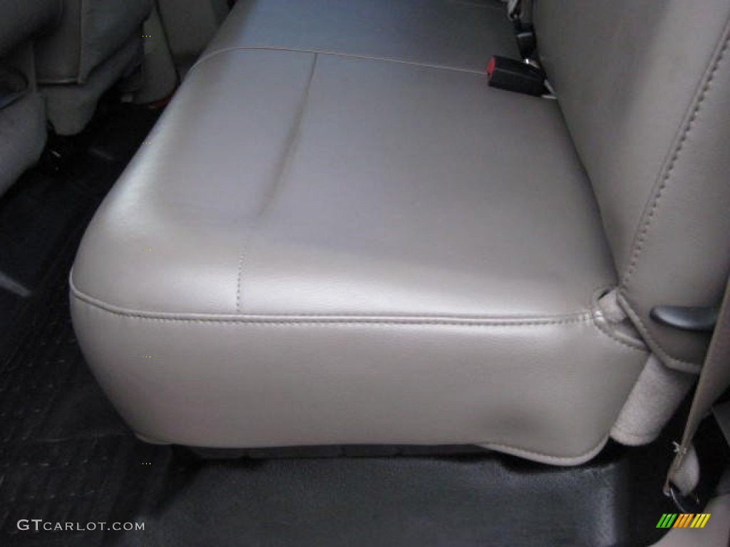 2008 F350 Super Duty XL Crew Cab 4x4 - Bright Red / Medium Stone photo #17