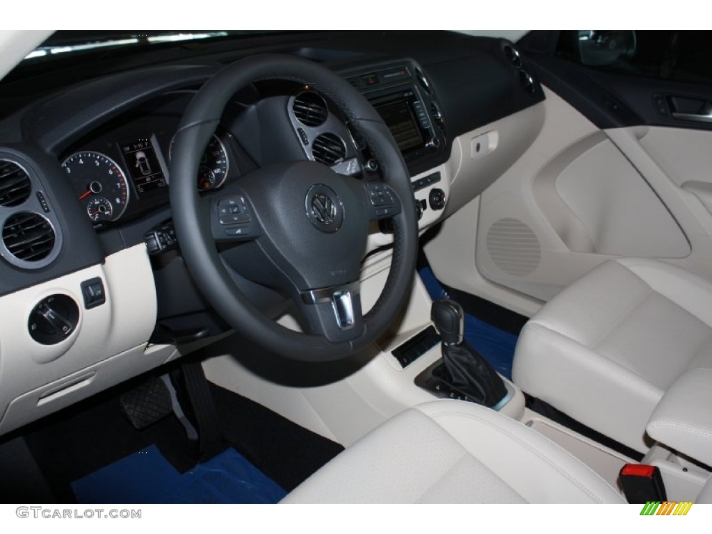 Beige Interior 2013 Volkswagen Tiguan SE 4Motion Photo #75991499