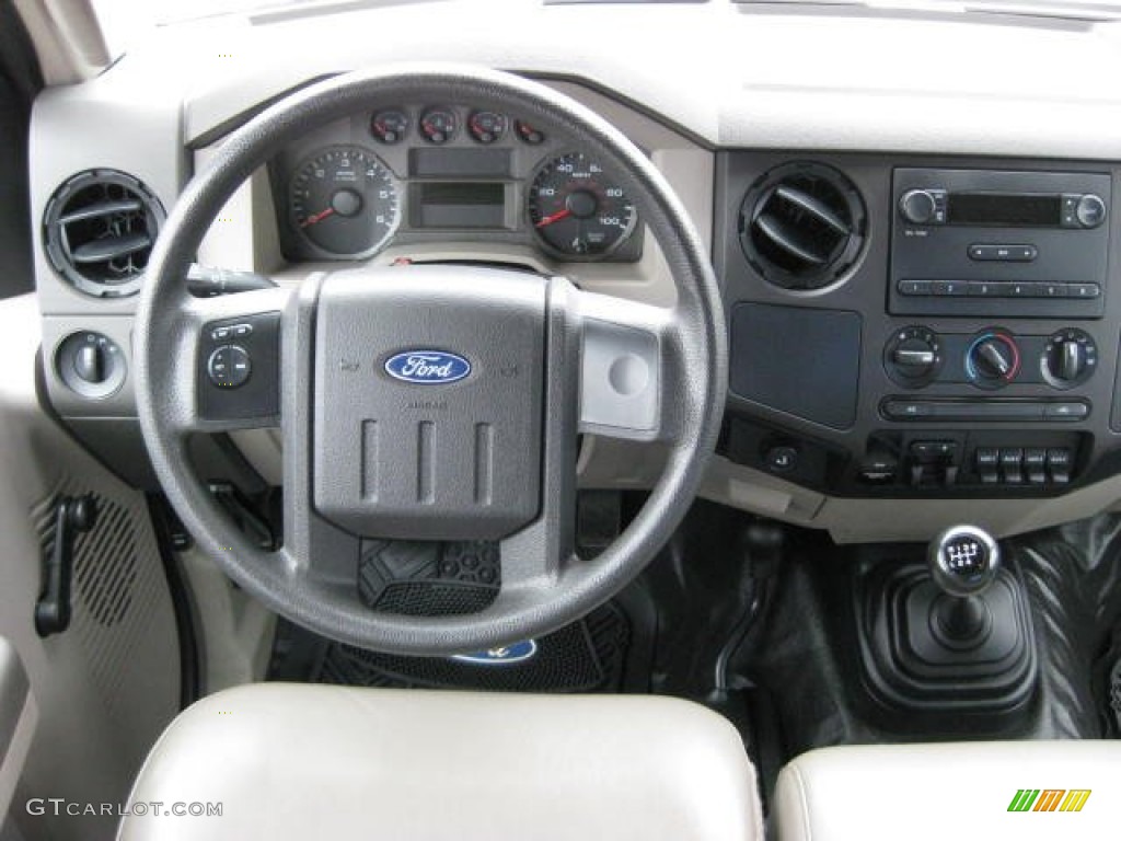 2008 F350 Super Duty XL Crew Cab 4x4 - Bright Red / Medium Stone photo #25