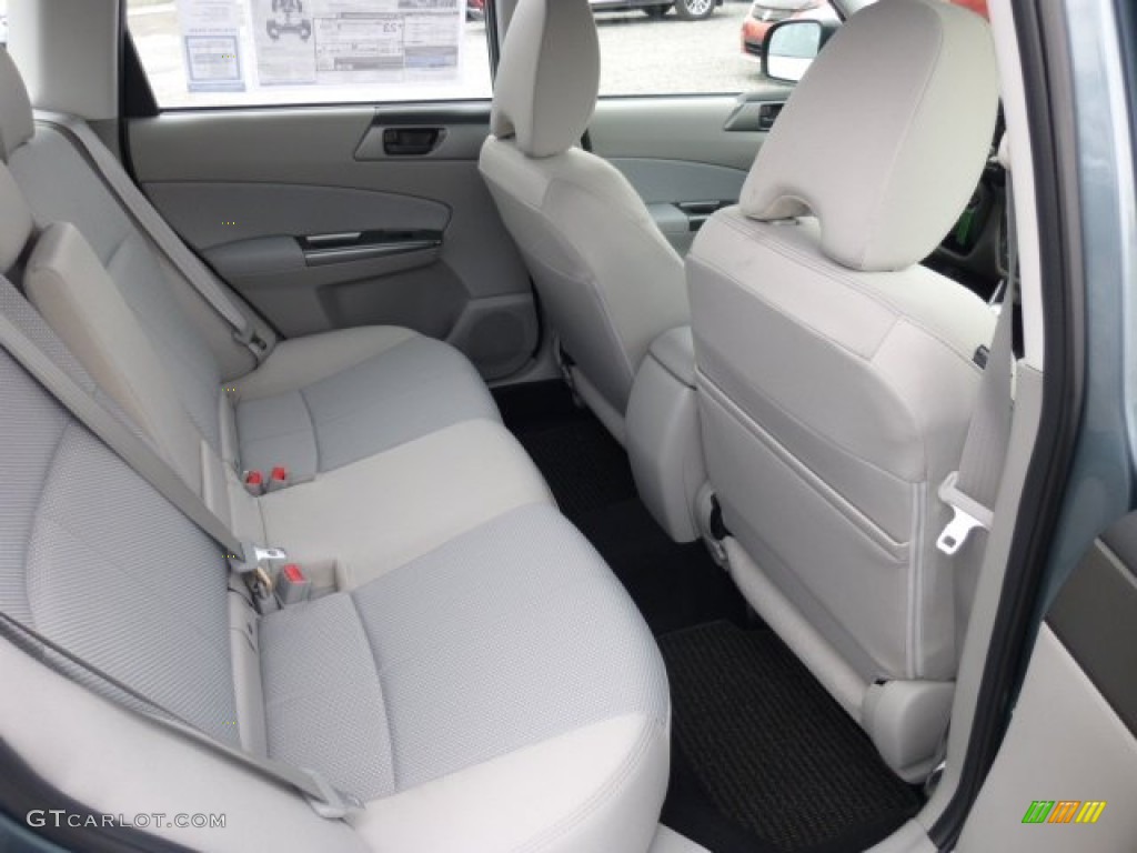 Platinum Interior 2013 Subaru Forester 2.5 X Photo #75992257