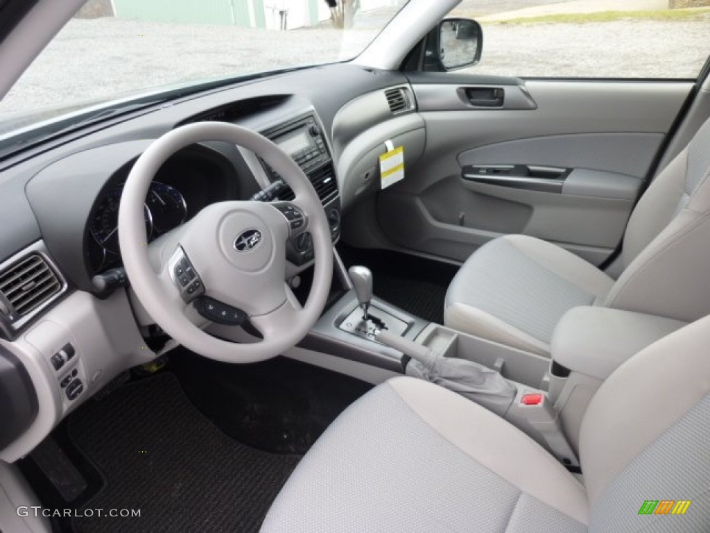 Platinum Interior 2013 Subaru Forester 2.5 X Photo #75992323