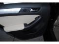 Black Uni - Jetta SE Sedan Photo No. 21