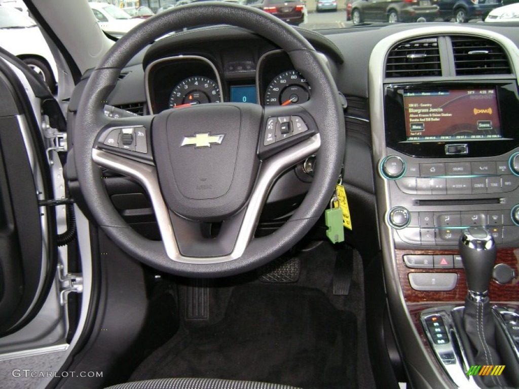 2013 Chevrolet Malibu LT Jet Black Steering Wheel Photo #75994515