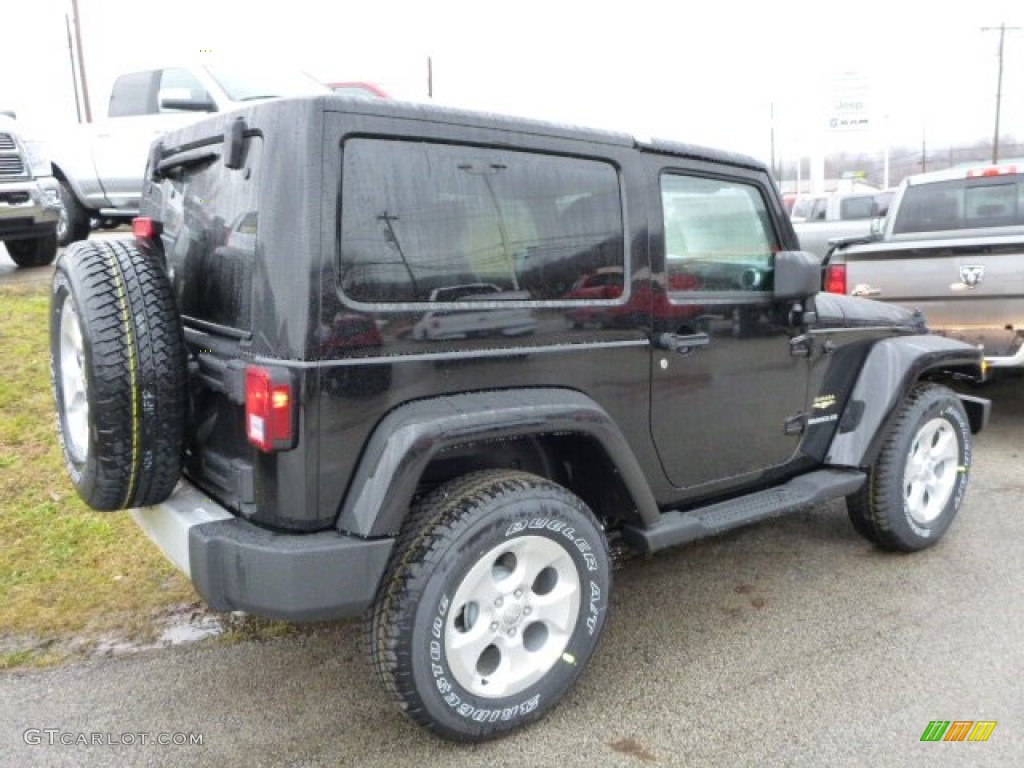 2013 Wrangler Sahara 4x4 - Black / Black photo #5