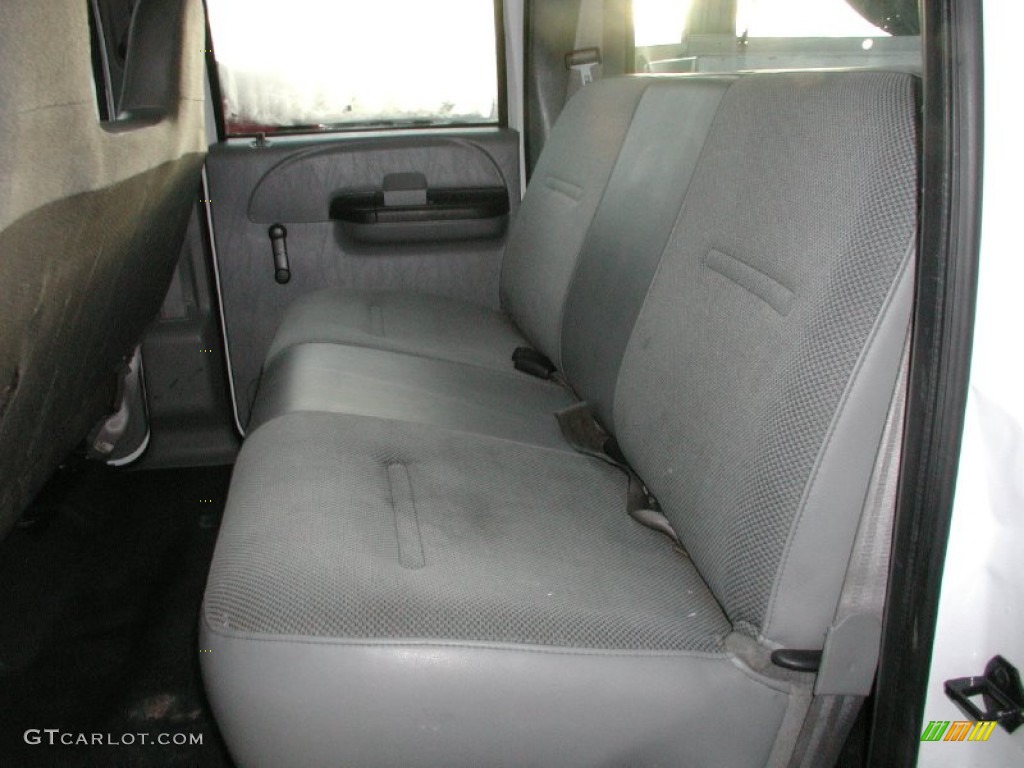 2007 Ford F350 Super Duty XL Crew Cab 4x4 Chassis Rear Seat Photo #76000645