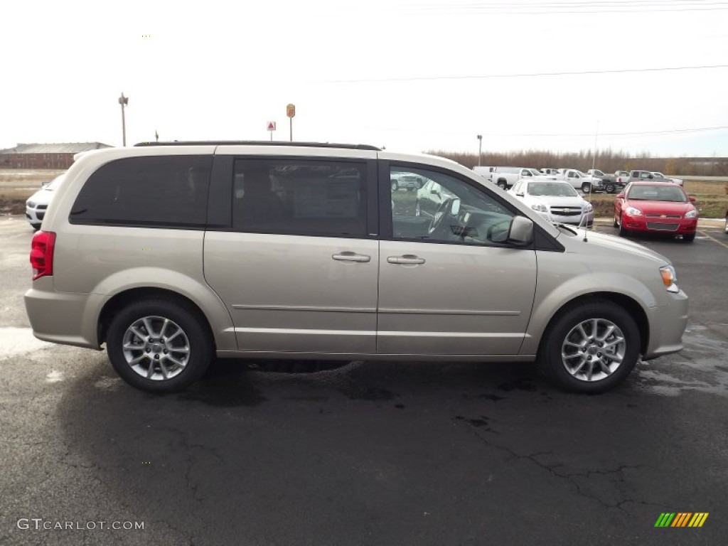 Sandstone 2013 Dodge Grand Caravan R/T Exterior Photo #76001776