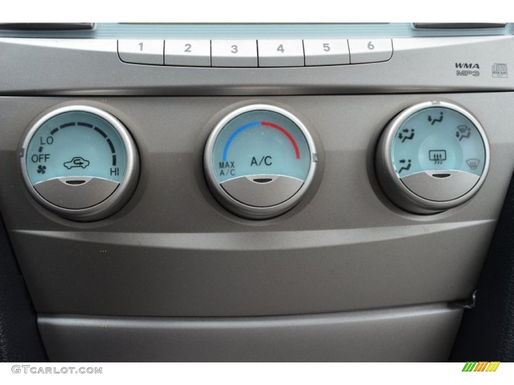 2009 Toyota Camry SE Controls Photo #76003621