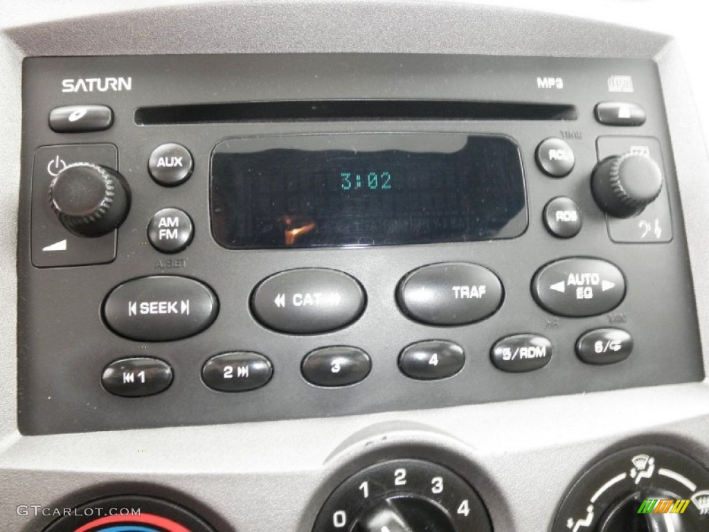 2004 Saturn VUE V6 AWD Audio System Photo #76003733