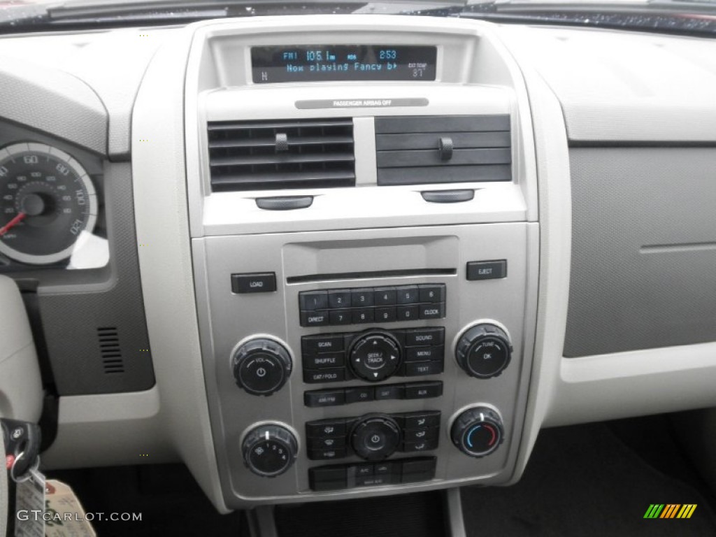 2008 Ford Escape XLT V6 Controls Photo #76004224