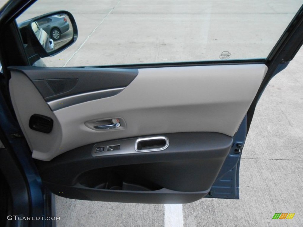 2006 Subaru B9 Tribeca Limited 7 Passenger Gray Door Panel Photo #76007596