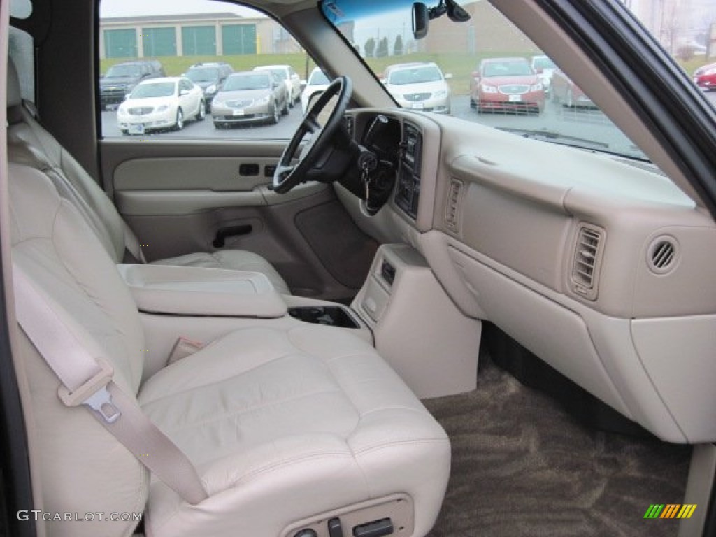 Tan/Neutral Interior 2001 Chevrolet Tahoe LT 4x4 Photo #76008256