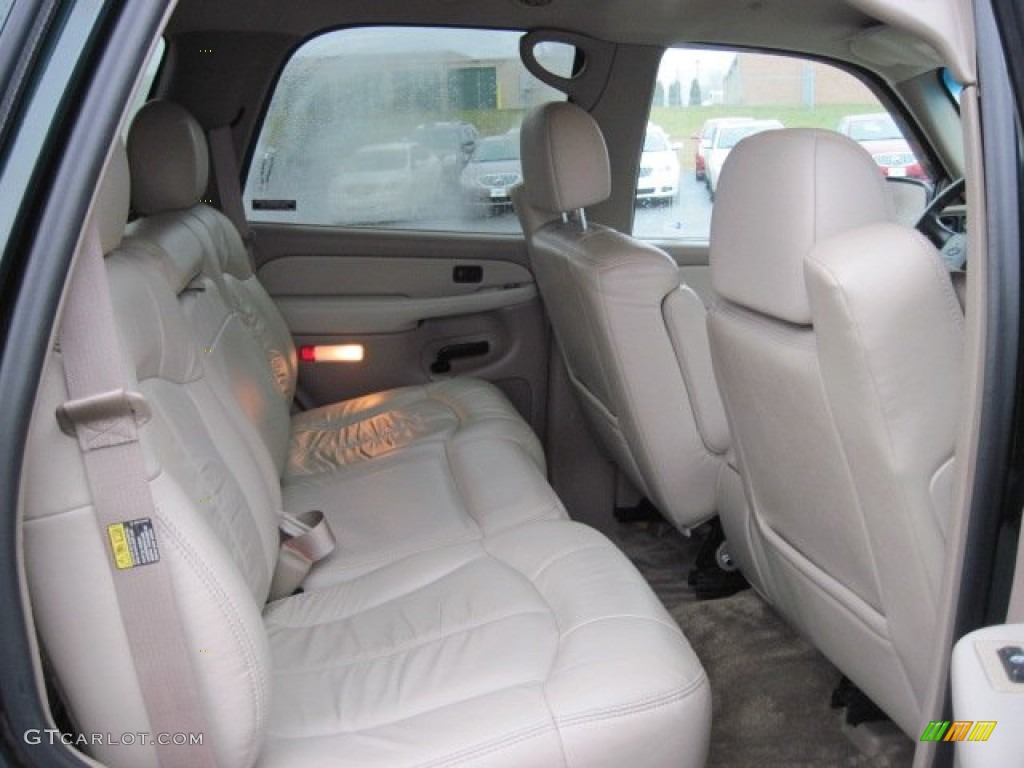 2001 Chevrolet Tahoe LT 4x4 Rear Seat Photo #76008271