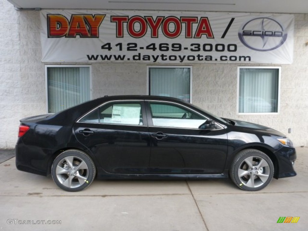 2013 Camry SE V6 - Attitude Black Metallic / Black photo #1