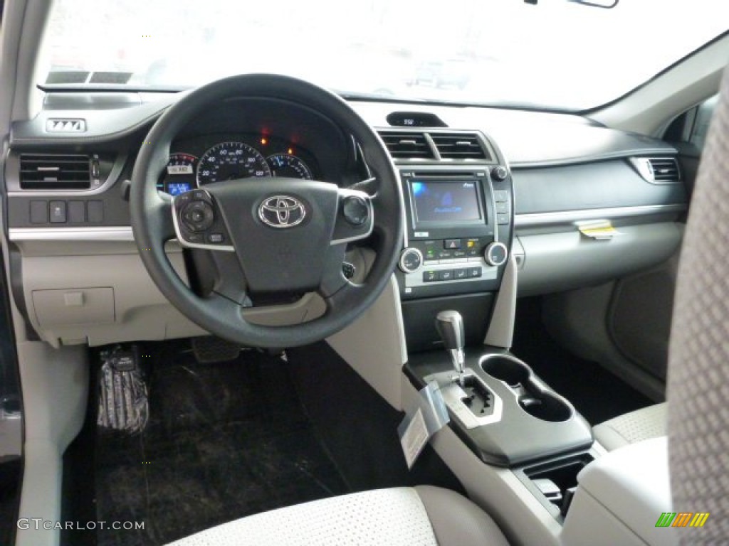 Ash Interior 2013 Toyota Camry LE Photo #76008985