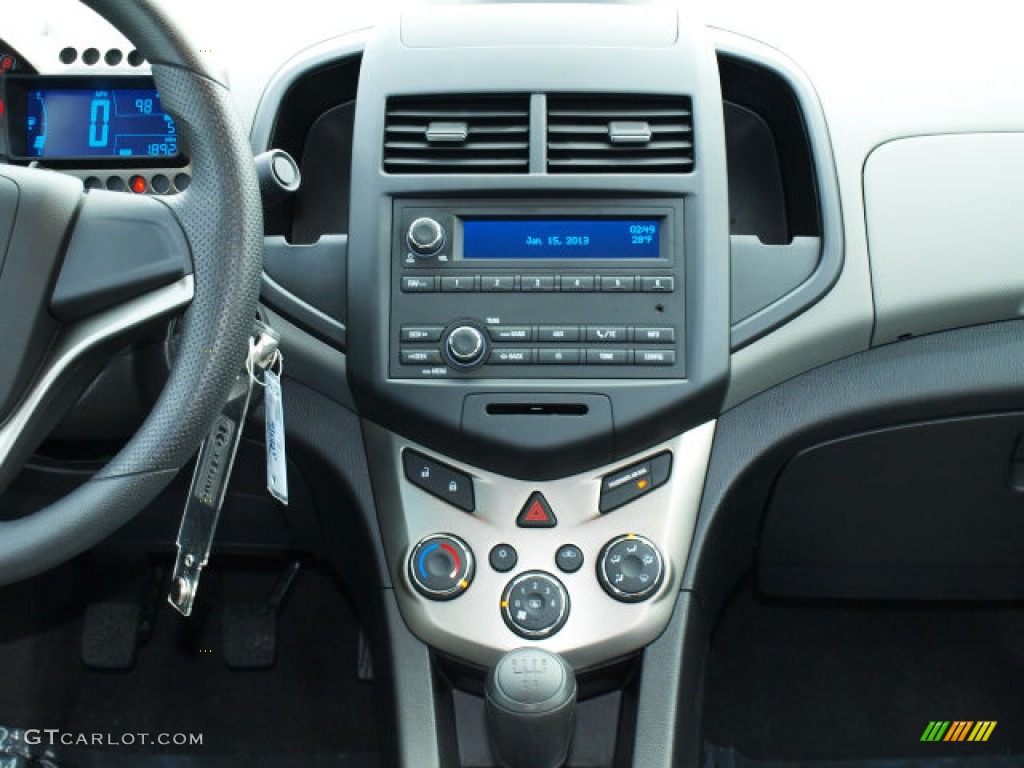 2012 Chevrolet Sonic LS Sedan Controls Photos