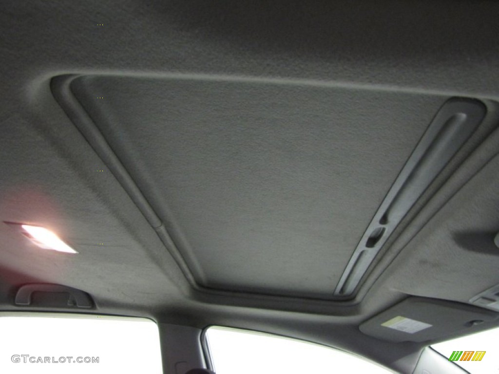 2005 MAZDA3 s Hatchback - Strato Blue Mica / Black/Blue photo #24