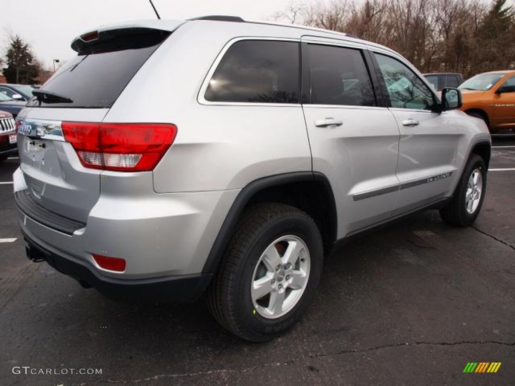 2013 Grand Cherokee Laredo 4x4 - Bright Silver Metallic / Black photo #3