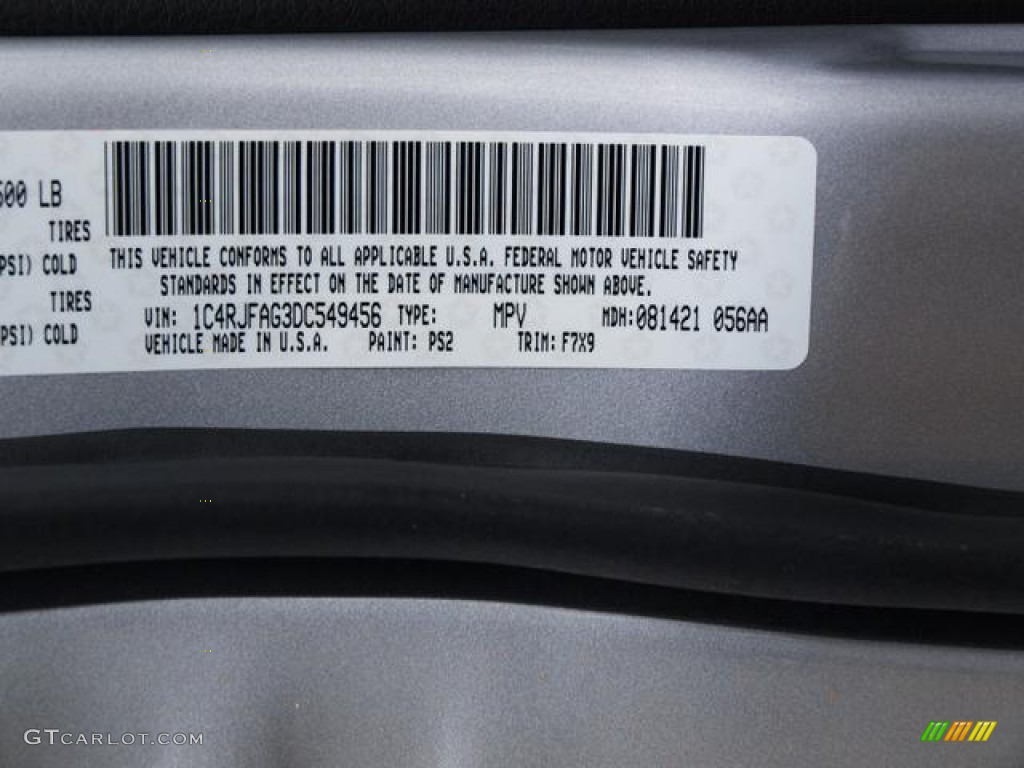 2013 Grand Cherokee Laredo 4x4 - Bright Silver Metallic / Black photo #7