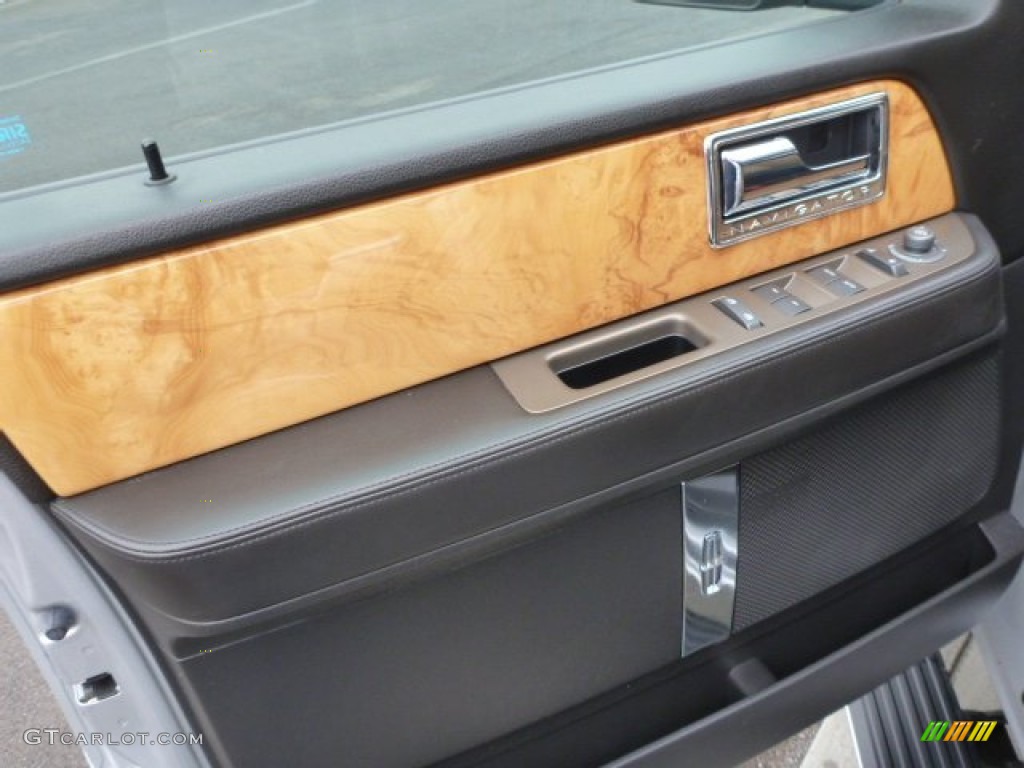 2012 Lincoln Navigator 4x4 Canyon/Black Door Panel Photo #76019145