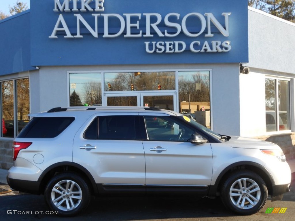 2011 Explorer XLT 4WD - Ingot Silver Metallic / Charcoal Black photo #2