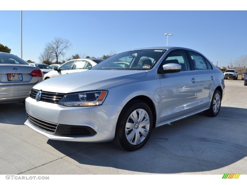 2013 Jetta SE Sedan - Reflex Silver Metallic / Titan Black photo #1