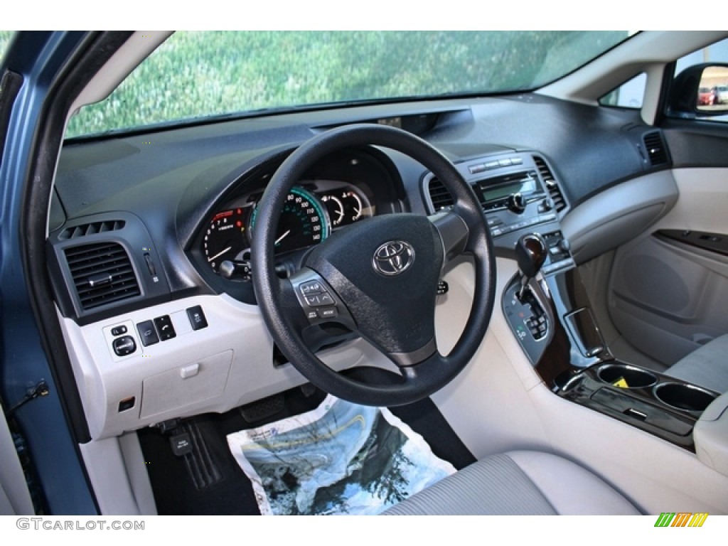 Gray Interior 2009 Toyota Venza V6 AWD Photo #76022142