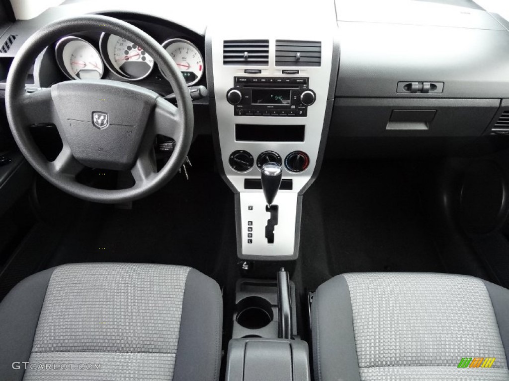 2008 Dodge Caliber SXT Dashboard Photos