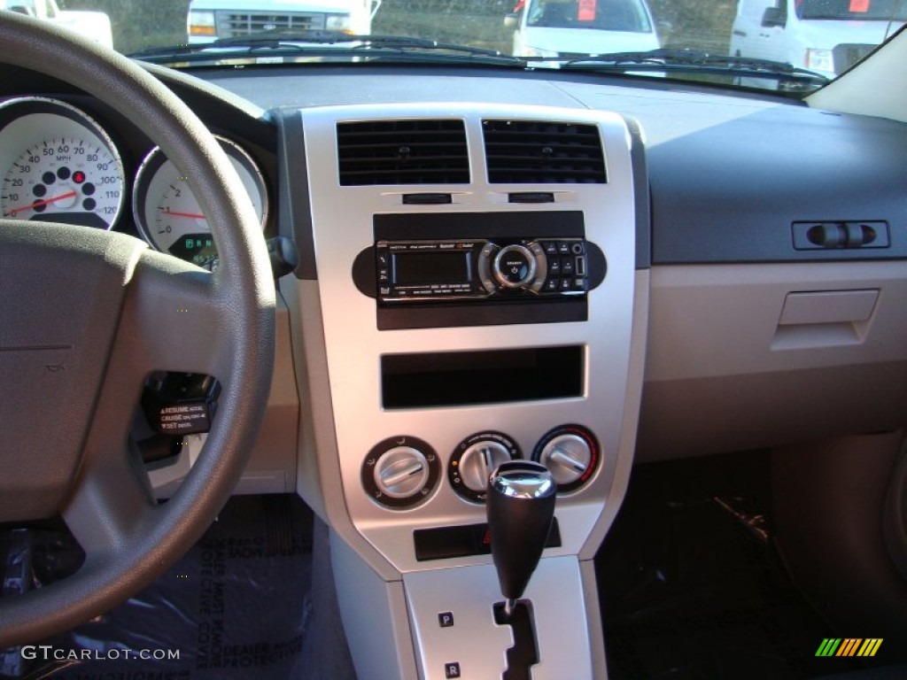 2007 Caliber SXT - Solar Yellow / Pastel Slate Gray photo #14