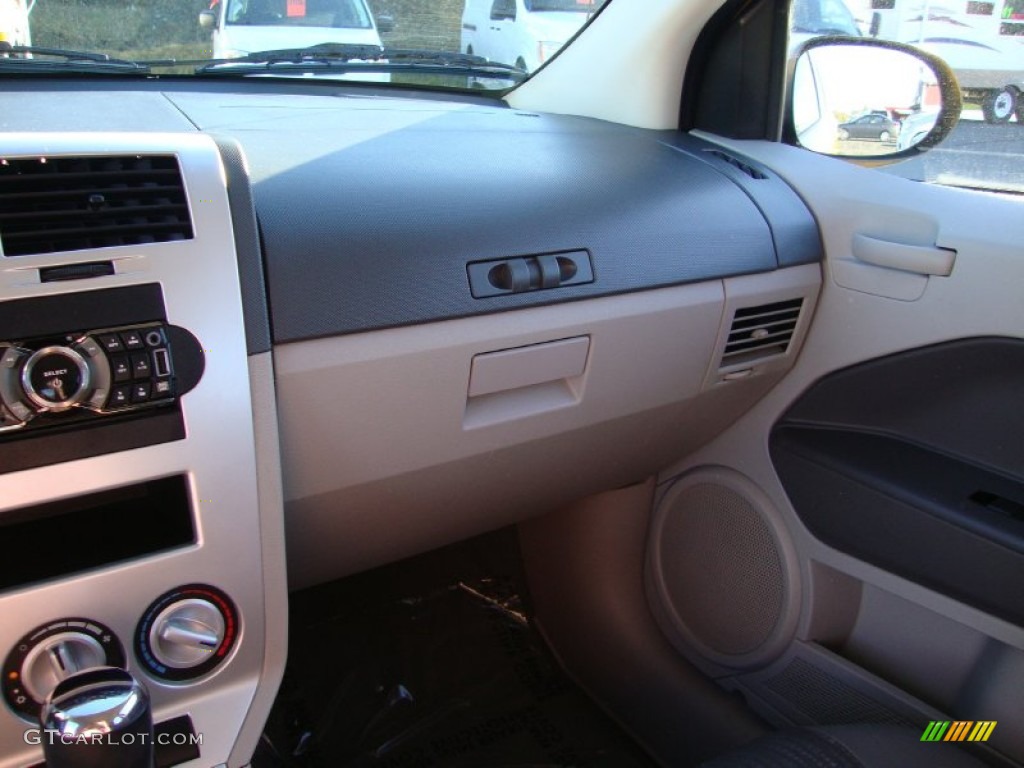2007 Caliber SXT - Solar Yellow / Pastel Slate Gray photo #15