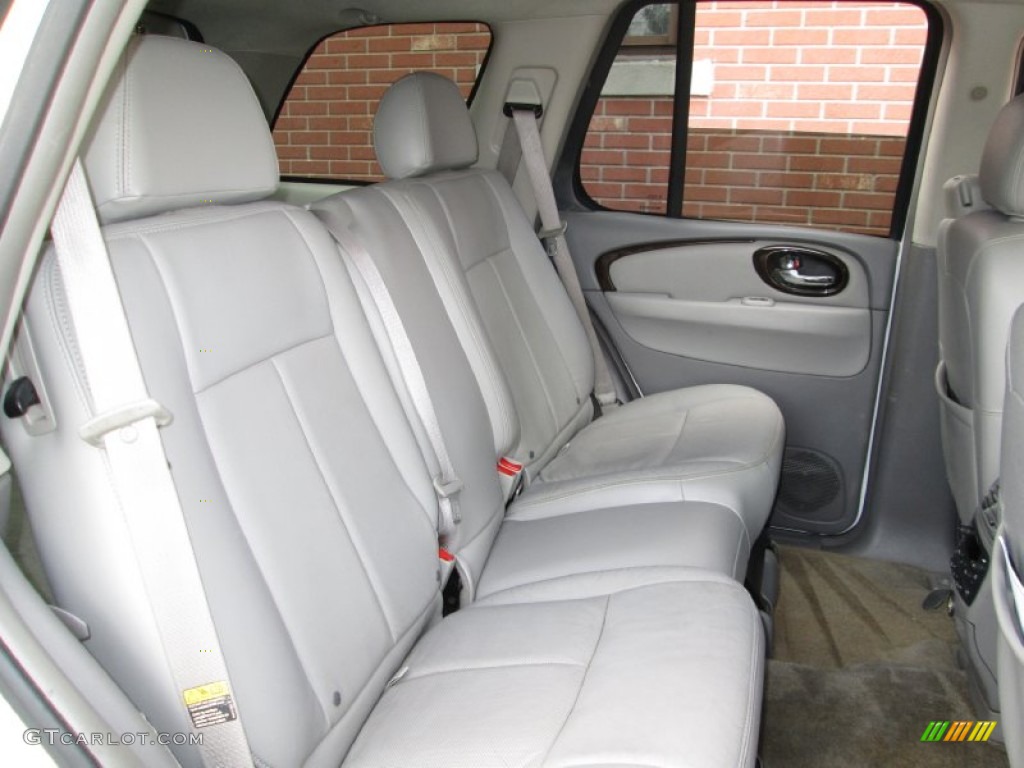 2005 Rainier CXL AWD - Frost White / Gray photo #16