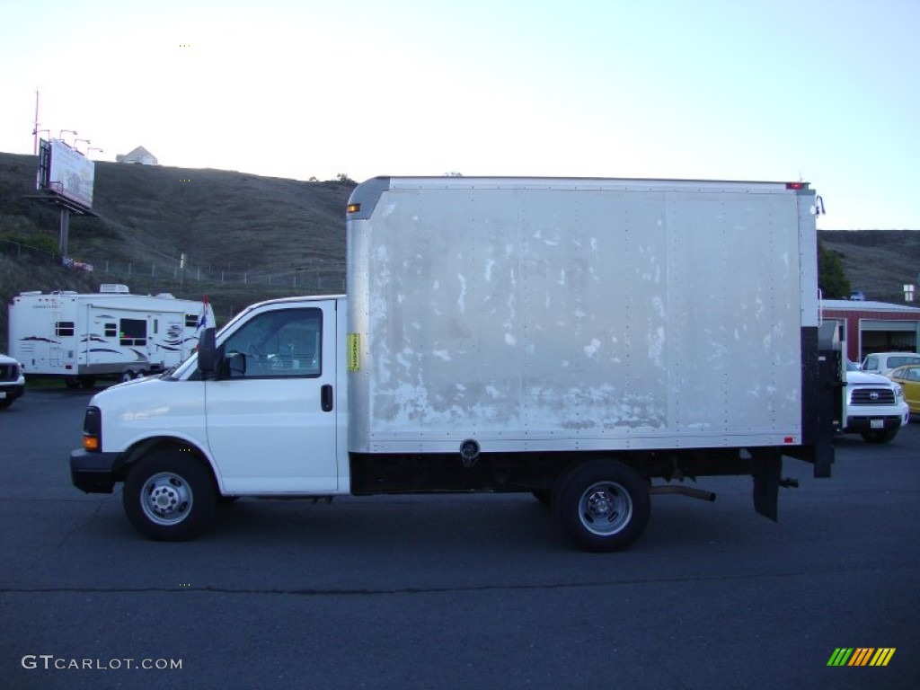Summit White 2009 Chevrolet Express Cutaway 3500 Commercial Moving Van Exterior Photo #76024961