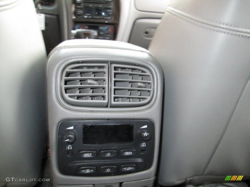 2005 Rainier CXL AWD - Frost White / Gray photo #22