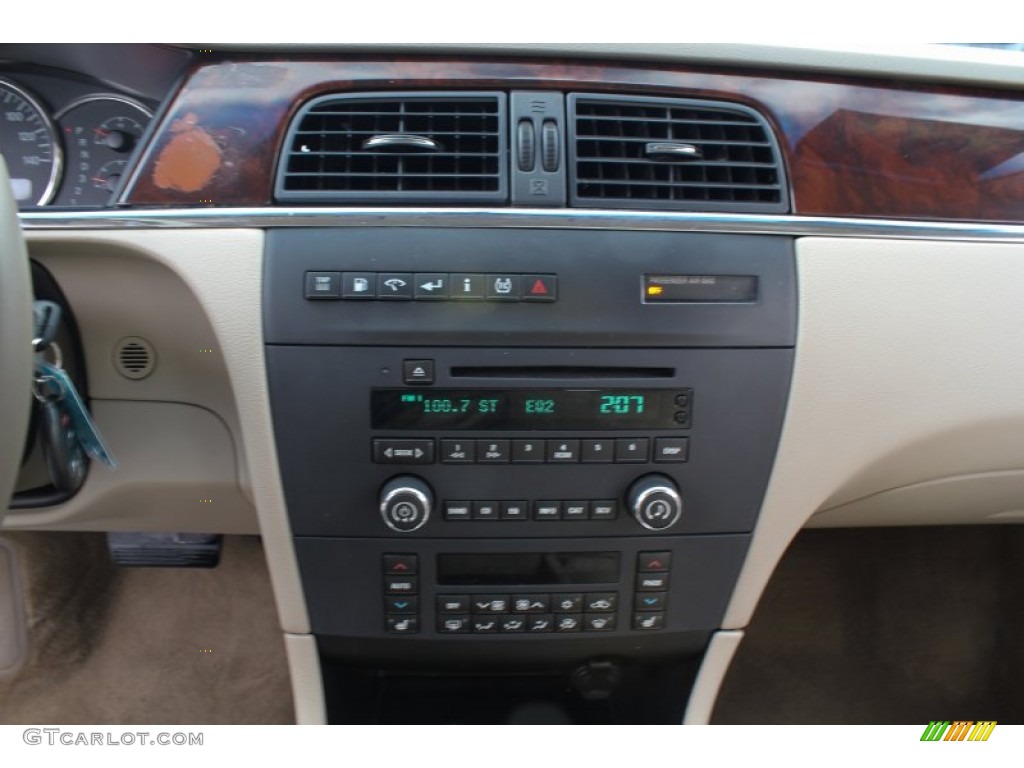 2007 Buick LaCrosse CX Controls Photo #76027866