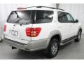 Natural White - Sequoia SR5 4x4 Photo No. 7