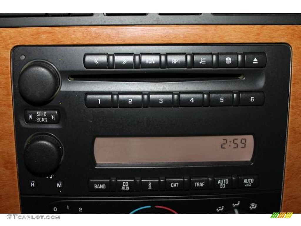 2006 Saturn Relay 3 Audio System Photos