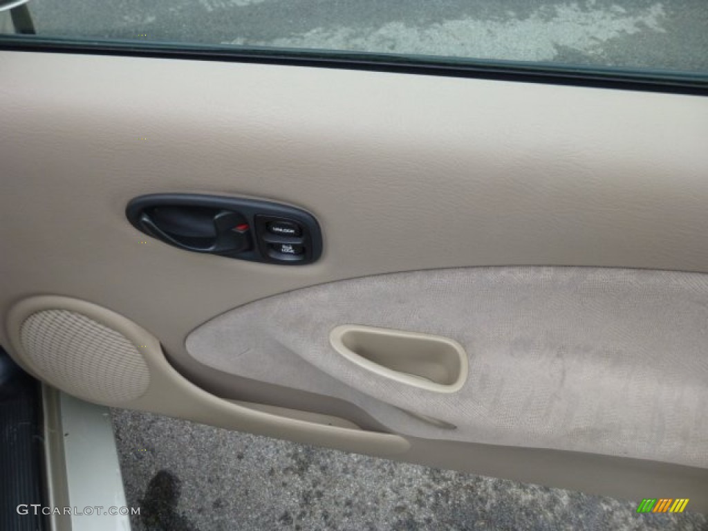 2002 S Series SC2 Coupe - Gold / Tan photo #11