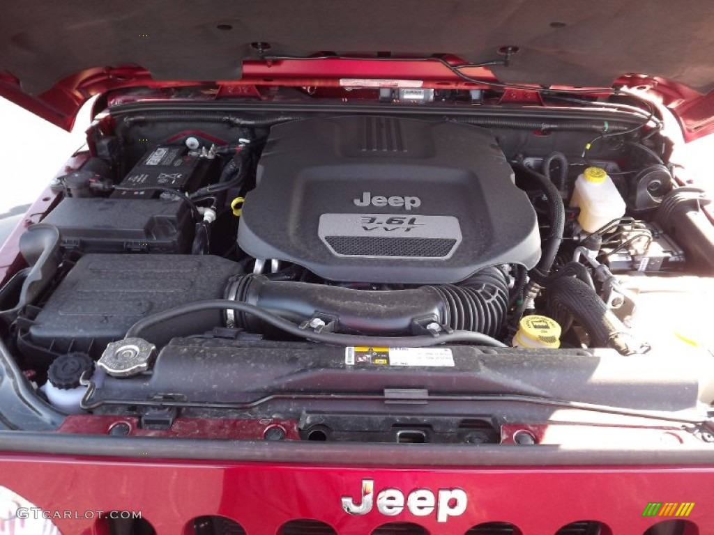 2013 Jeep Wrangler Rubicon 4x4 3.6 Liter DOHC 24-Valve VVT Pentastar V6 Engine Photo #76031160