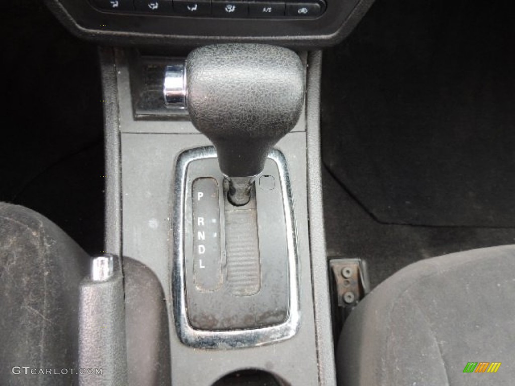 2006 Ford Fusion SEL Transmission Photos